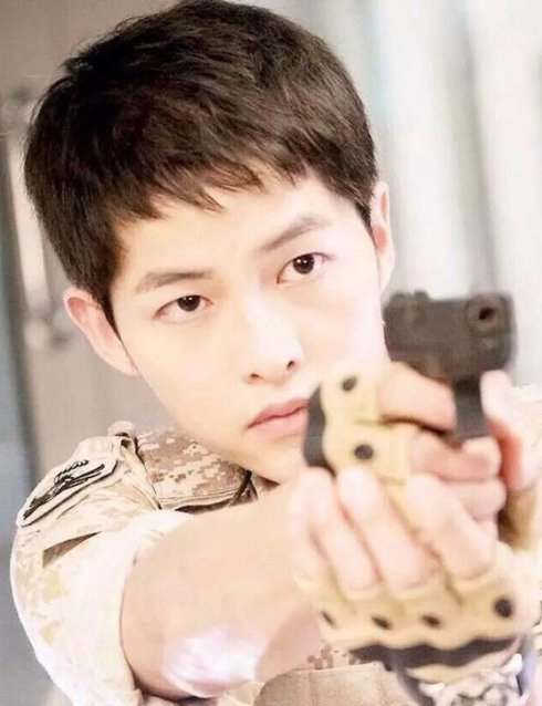 宋仲基领衔因为顶角爆红的10大明星(2)