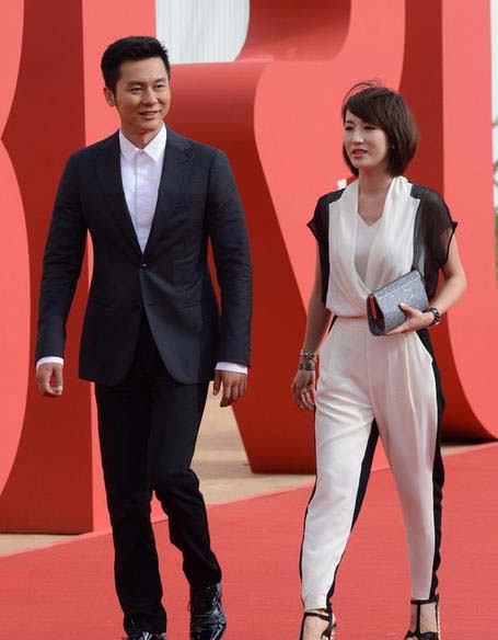 贾玲领衔为人仗义替朋友解围的10大女汉子(8)