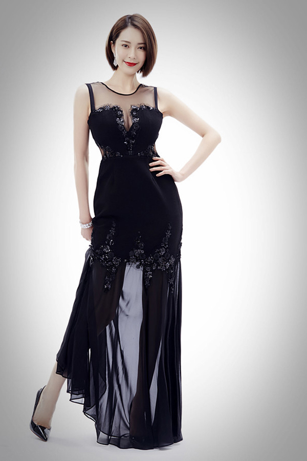 胡然红唇性感撩人魅惑写真曝光(2)