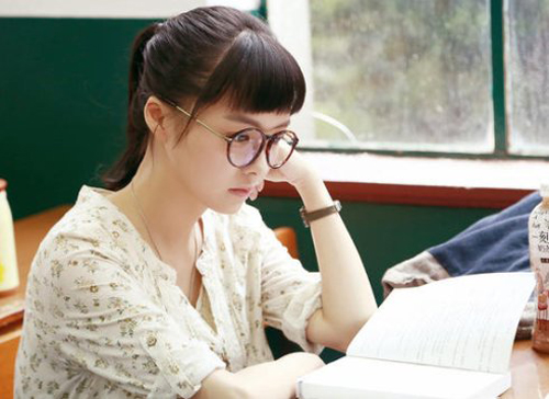 《睡在我上铺的兄弟》余心恬:学霸的爱情也能够轰轰烈烈,谁管他的天长地久