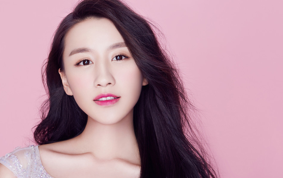 马歌粉色公主系写真尽显清纯娇俏(2)