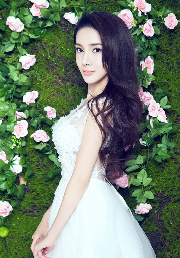 任娇肤白灵动似花仙子早春唯美写真曝光(4)