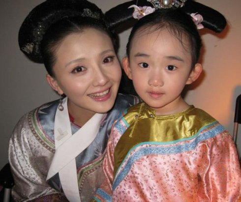 胧月公主长成小美人了！《甄嬛传》中七大童星近照曝光谁最萌(3)