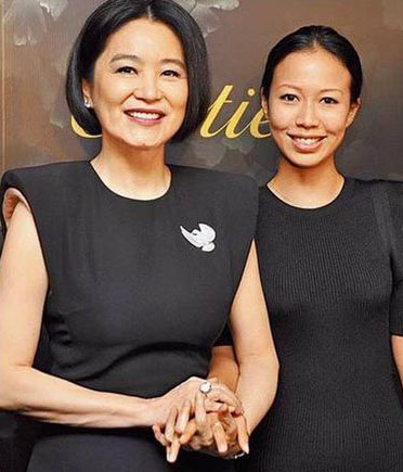 女神林青霞要当外婆了，继女比亲生女还美(2)