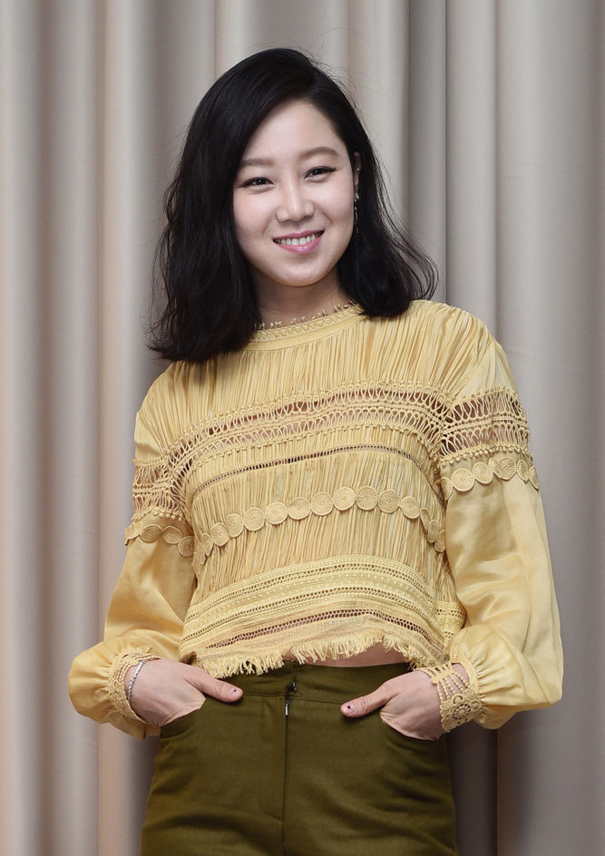 孔晓振优雅女性魅力写真曝光(2)