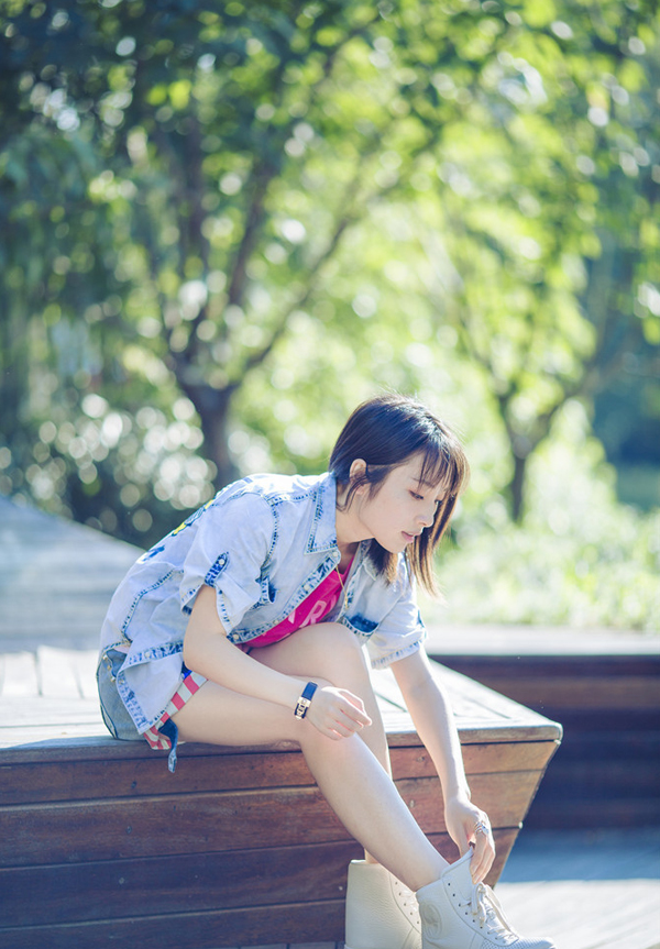 徐申东温色春意盎然动心写真曝光(2)