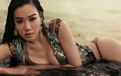 喷鼻血！扒扒穿薄纱玩湿身美胸呼之欲出的10大女星(7)
