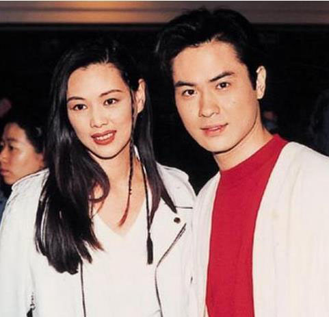 扒扒黄晓明等10大男神的情人长啥样(10)