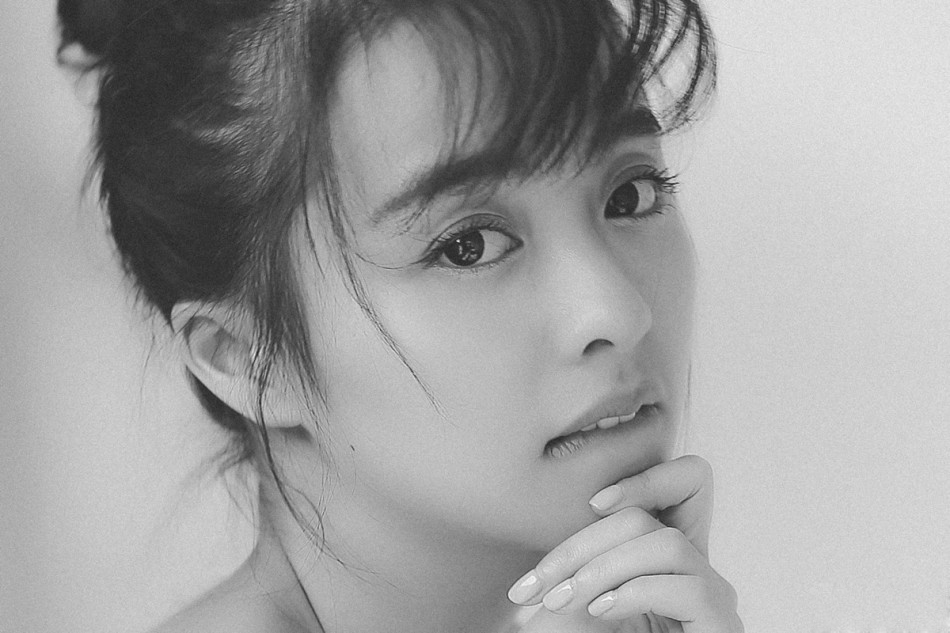 氧气少女余心恬黑白影像清新灵动曝光(5)