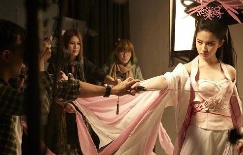胡歌神还原逍遥生!扒扒明星代言网游六宗“最”(3)