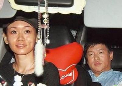 扒扒港姐冠军杨思琦从一线花旦沦为啤酒妹幕后隐情(5)