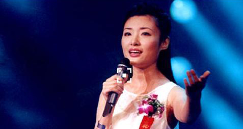 周涛复出春晚先后搭档三代名嘴(2)