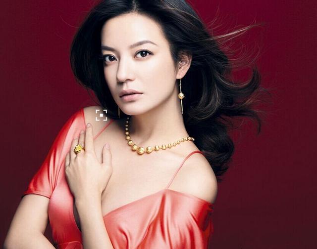 贾静雯小女儿眼大出奇完胜大眼美女明星(15)