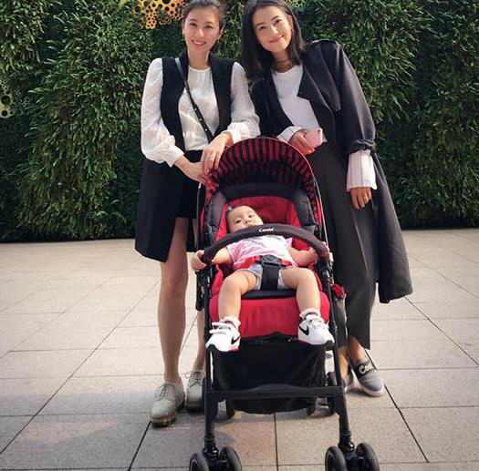 贾静雯小女儿眼大出奇完胜大眼美女明星(8)