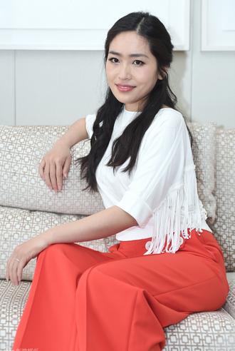 捧红美女无数的张艺谋冯小刚赵本山成龙等导演，自己女儿却不美