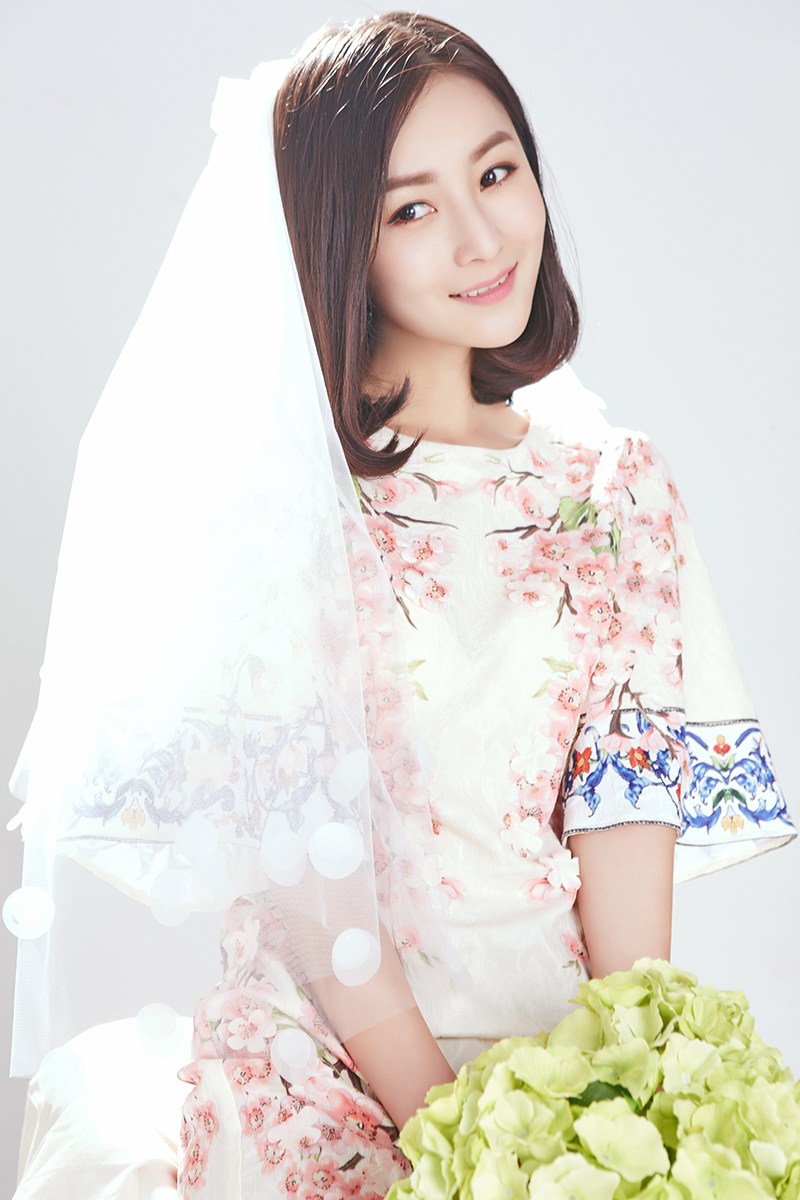 张维娜半熟温婉少女写真(6)