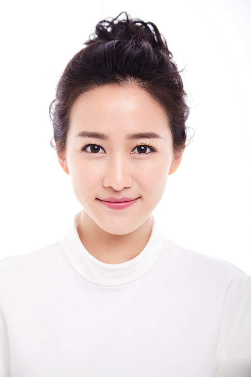 刘美含清纯甜美可爱写真曝光(4)