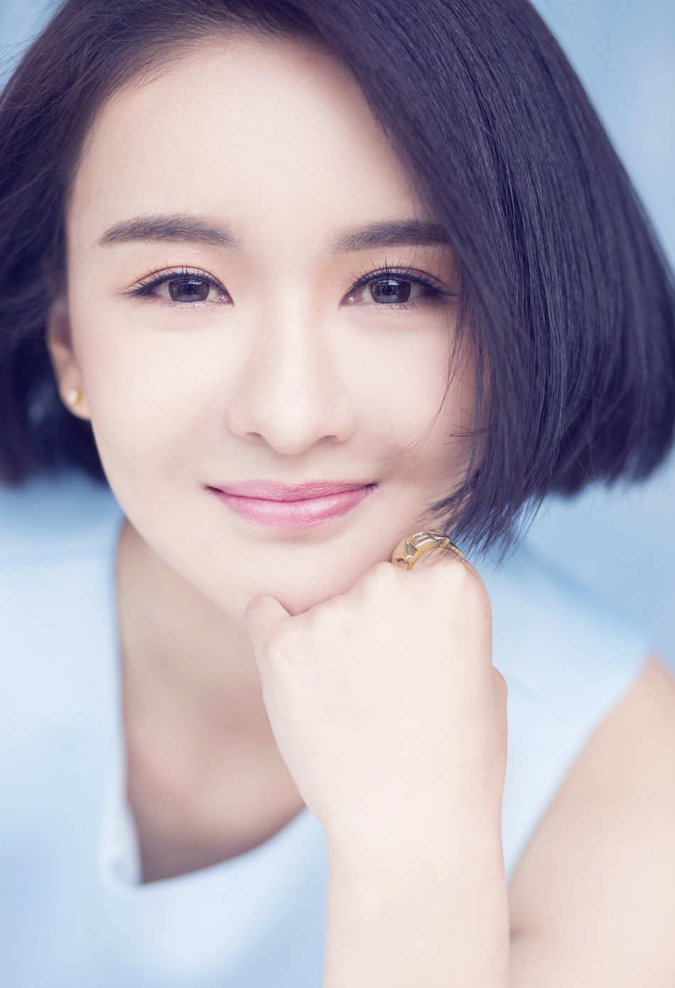 郑亦桐清新淡雅恬静迷人氧气写真曝光(2)