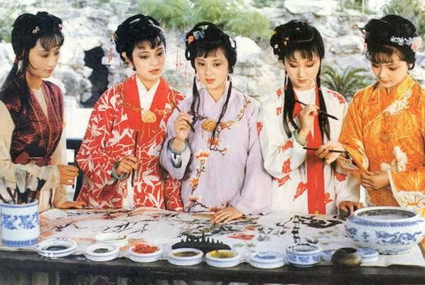 87版电视剧《红楼梦》中傻大姐至今依然活跃荧屏(2)