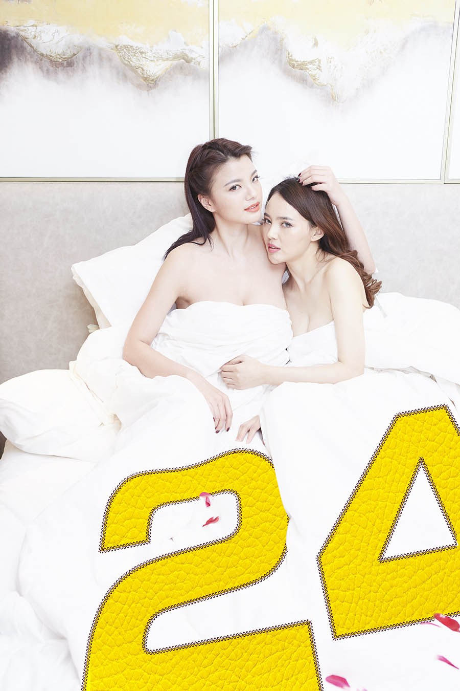 林佳陵杨梓艺几度诱惑闺房同枕写真