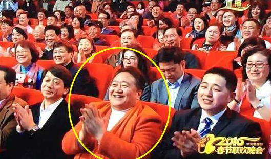 扒扒盘踞春晚观众席18年的“笑脸哥”之真实身份