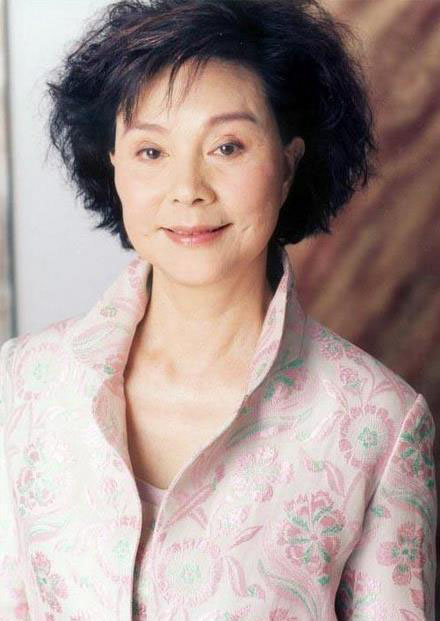 揭婆婆专业户归亚蕾与男友相守50年零绯闻