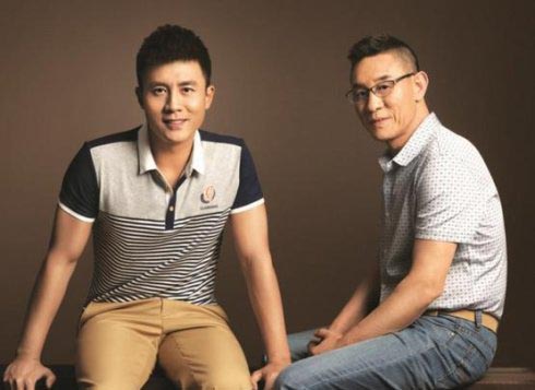 一模一样帅！胡歌等10大男星与父亲合影曝光(5)