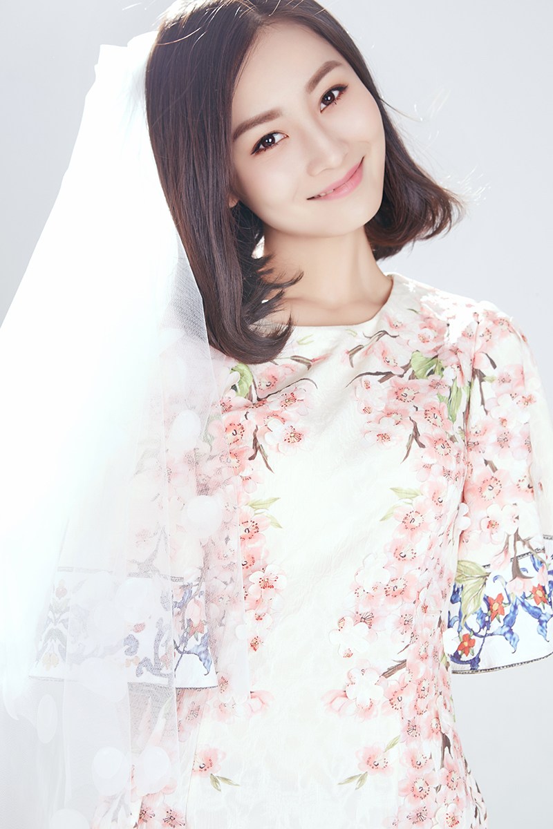 张维娜半熟温婉少女写真(8)