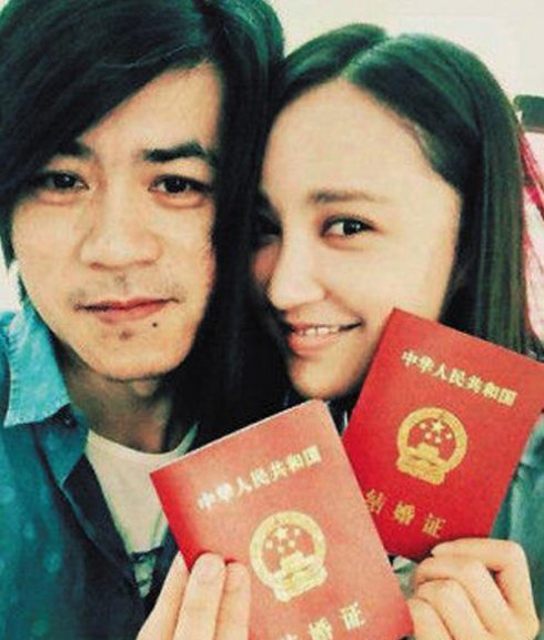 玩父女恋，头婚嫁导演二婚啃嫩草，她才是大赢家(6)