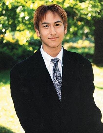 不止赌王儿子何猷君!这些富二代的才华与努力也让我们羡慕嫉妒恨(13)