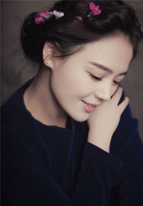 马思纯写真图片美如油画(8)