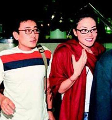 扒扒天后王菲成名前后的九段真假恋情(8)