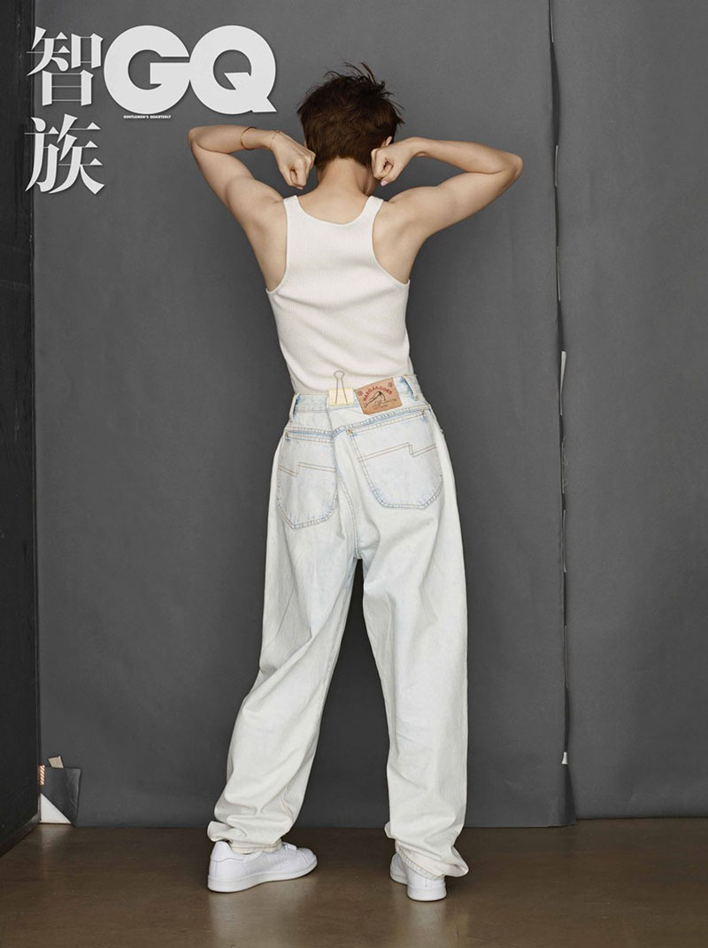 孙俪酷感之姿登男刊封面(4)