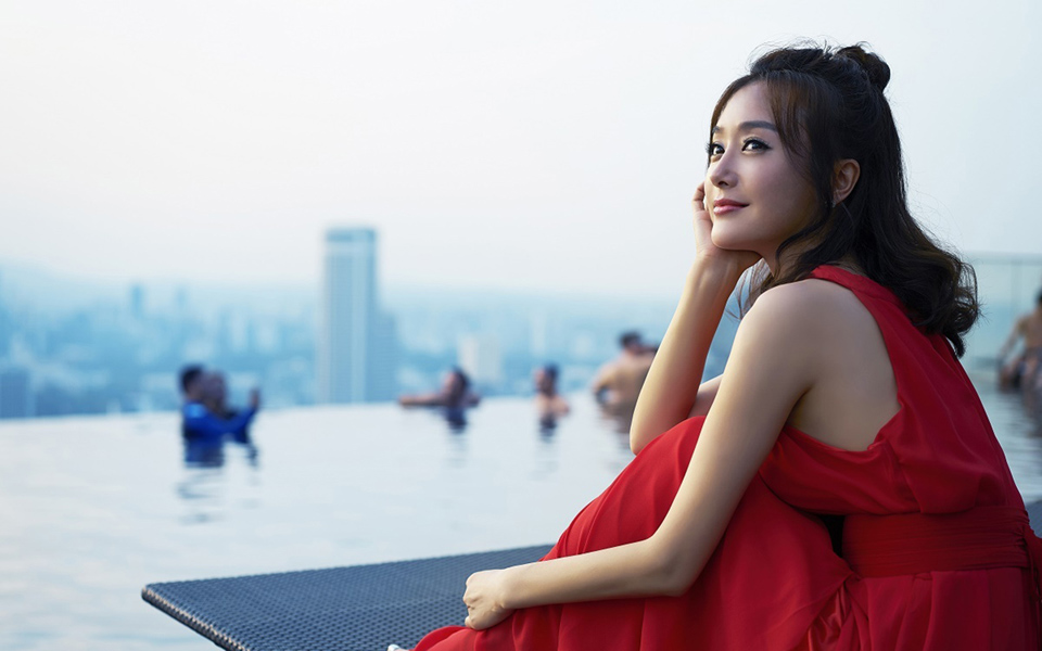 秦岚清新优雅魅力旅游宣传片美图(2)