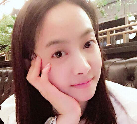 卸妆换个人！素颜只有父母认识的十大女星(9)