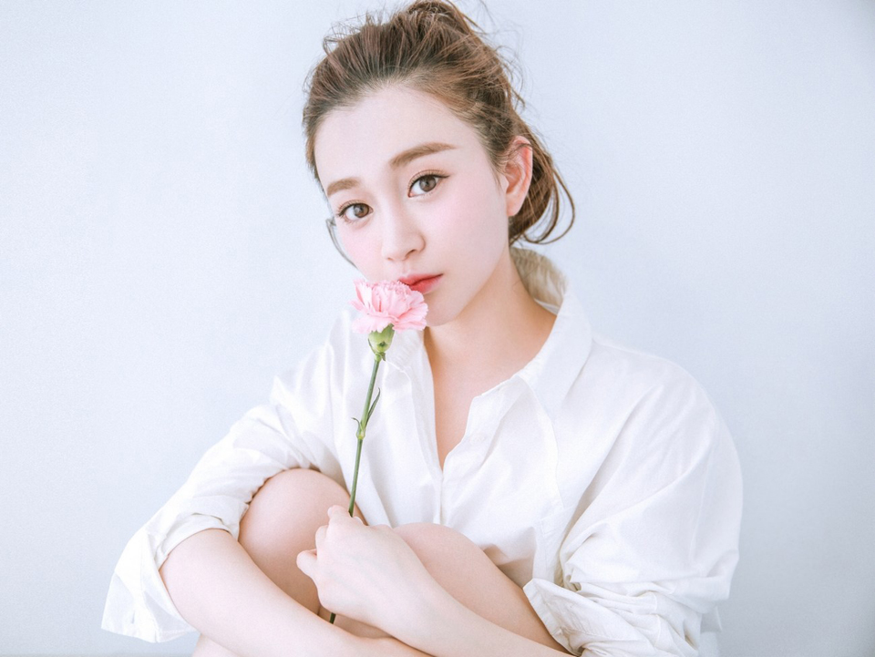 陈昱霖白衬衣写真率性魅力写真(4)
