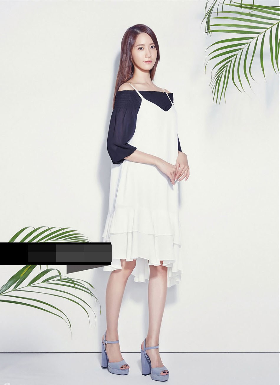 允儿清纯与魅惑并存写真小秀香肩锁骨(4)