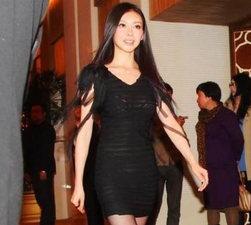 性感or雷人？扒扒穿透视装露bra抢镜的20大女星(19)