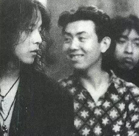 混了30年乐坛的窦唯为何活在“王菲前夫”阴影里？(8)