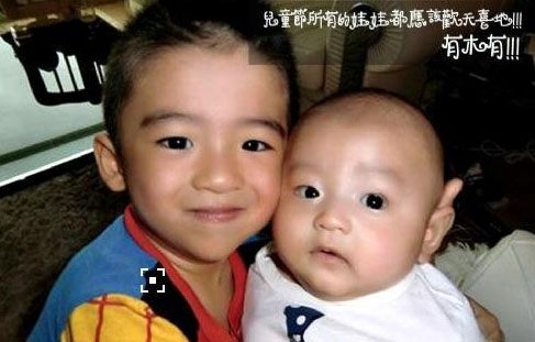 张柏芝两儿子少年初长成像极了谢霆锋(4)
