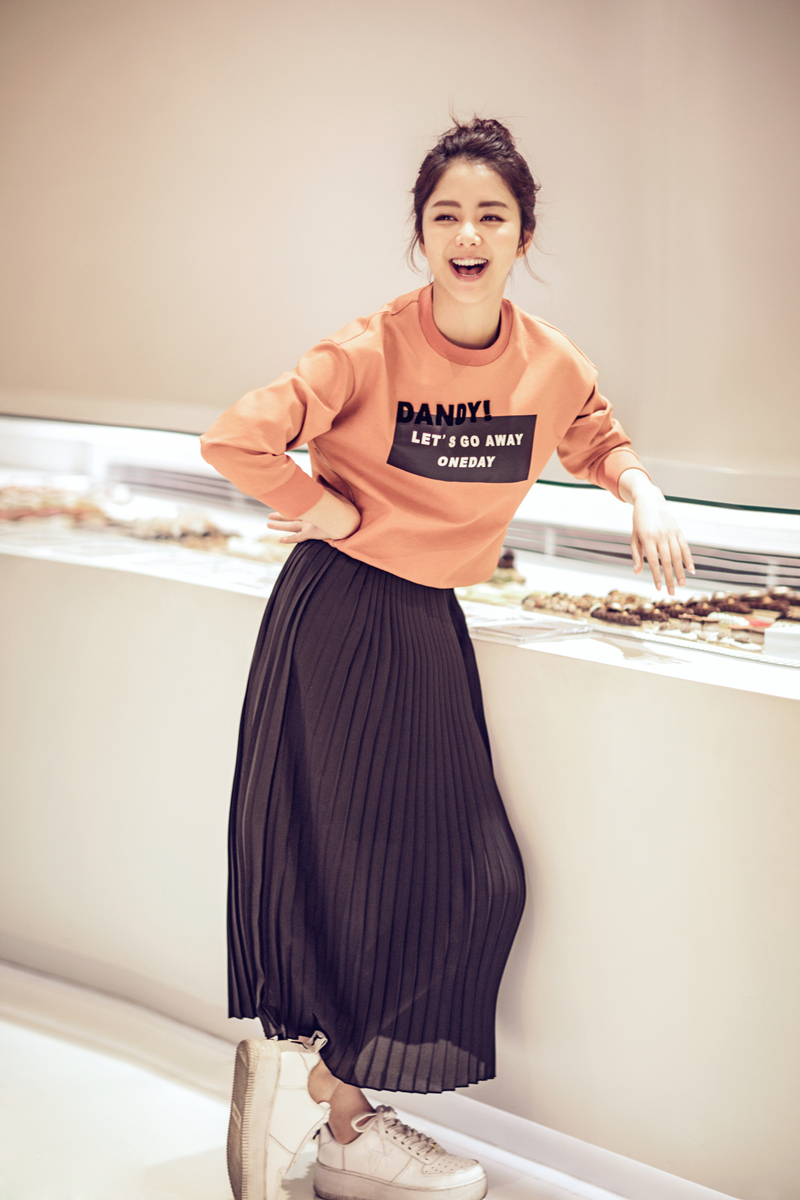 谭松韵洋溢青春甜美活力(5)