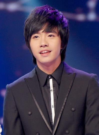 大陆F4八年后发展现状：张翰朱梓骁相遇(7)