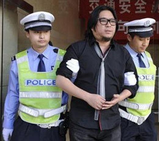 李易峰撞毁700万超跑！扒扒娱乐圈犯交通肇事案的10大明星(4)