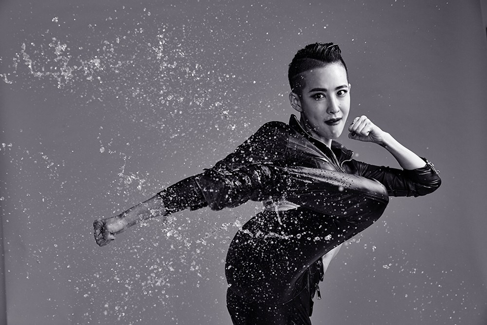 郭柯彤霸气张扬曝黑白质感大片(5)