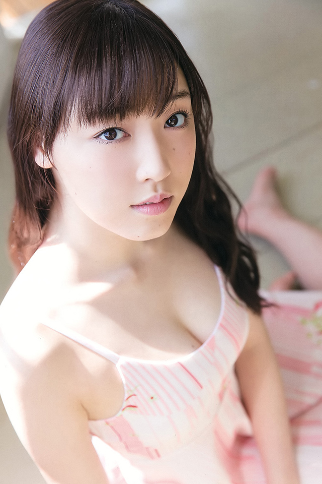 日本女星谱久村圣甜美私房写真