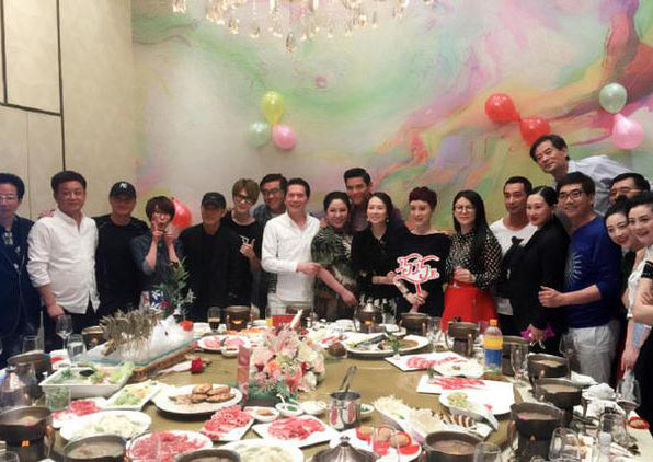 阔太金巧巧庆生朋友圈豪华堪比巨星(11)