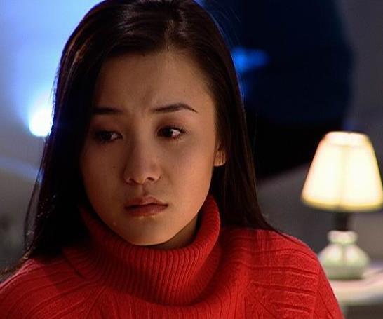 小宋佳内衣外穿，真空秀事业线，又活捉了一枚深藏不露的性感美妞(2)