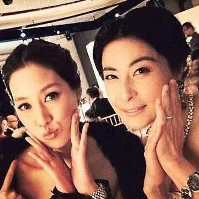 赌王女儿合影王思聪母亲!扒扒娱乐圈三张价值连城的合影(3)