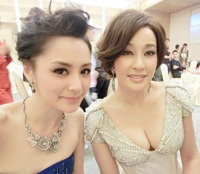 刘晓庆时而嫩如少女，时而糙似大妈，那么她到底是美还是丑呢(6)