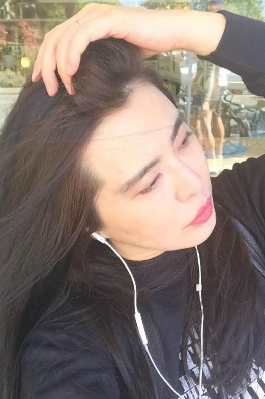 49岁的王祖贤依然美如画,而她们30岁不到脸就垮了